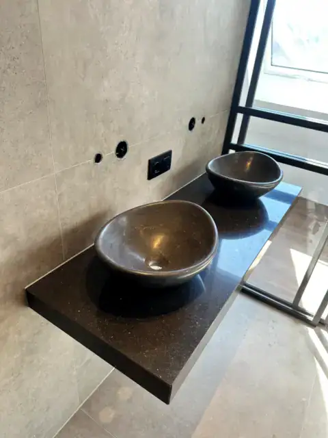 kitten wastafel in badkamer bergeijk door kerkoerle kit techniek eindhoven